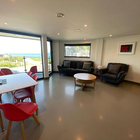 2 The View Apartments Ilfracombe - Seafront, Parking, Lift, Ev Exterior foto